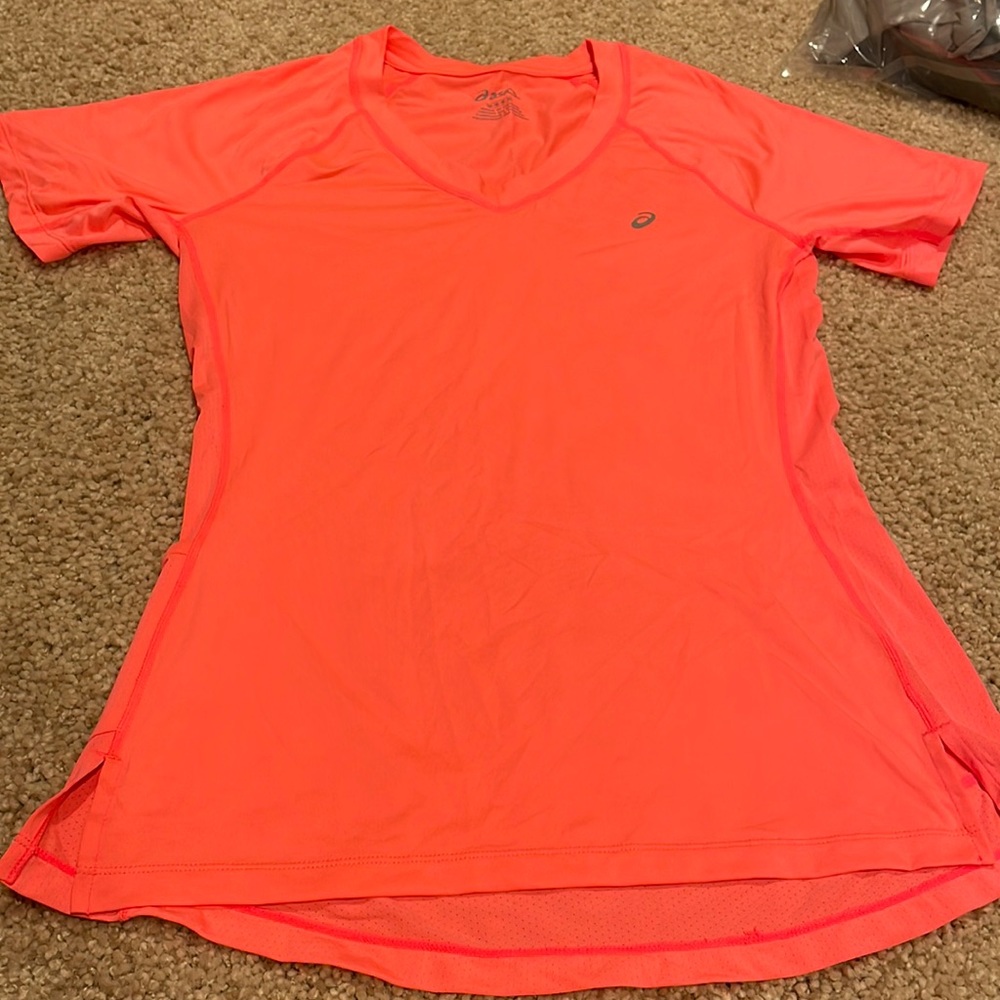 ASICS top